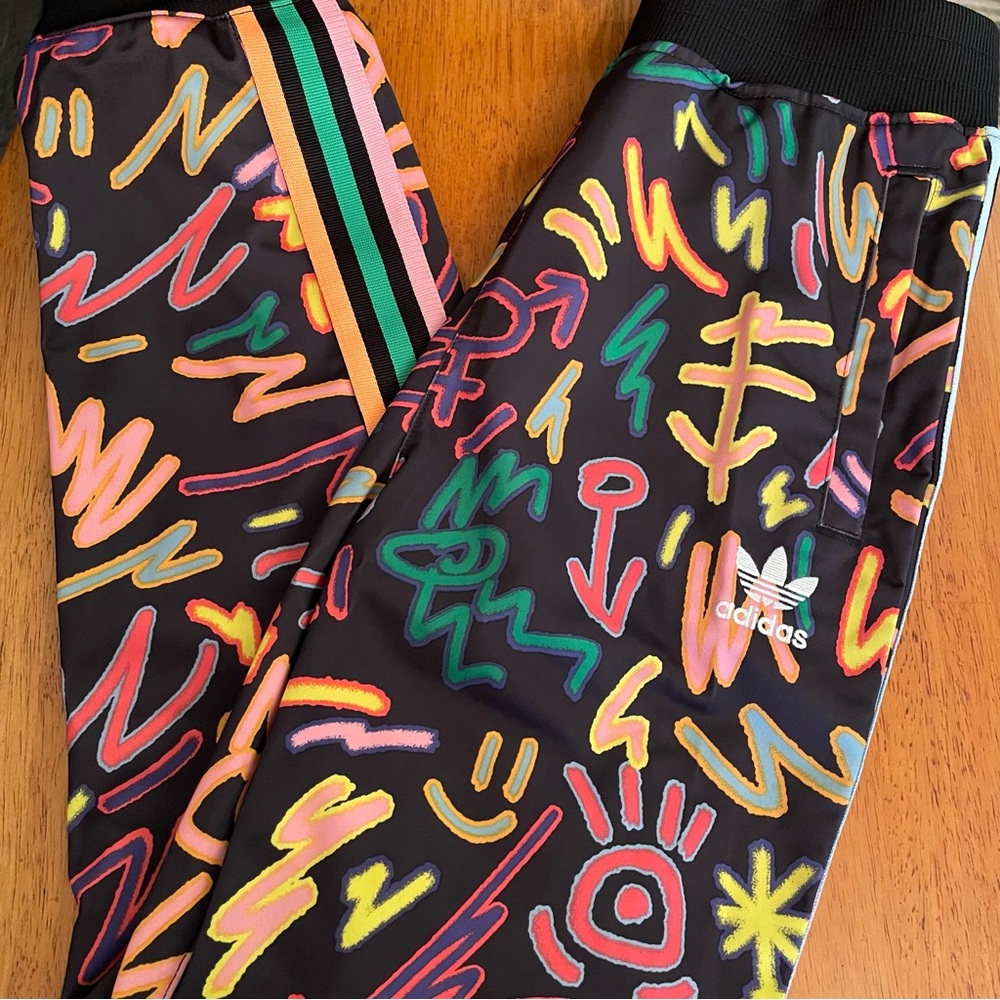 Kids Love Unites Adidas track pants size medium (10-12)